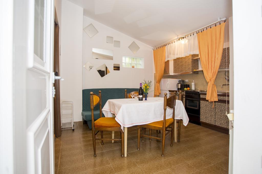 Apartments Pula 1618 Luaran gambar