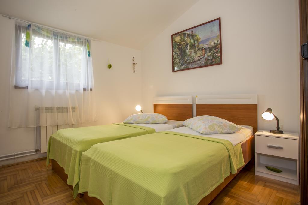 Apartments Pula 1618 Luaran gambar